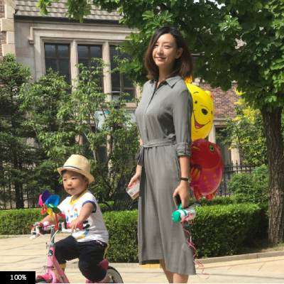 凌潇肃罕见晒老婆儿子合影