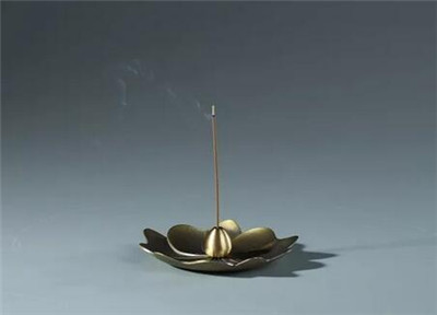 三招辨别高品质香真假