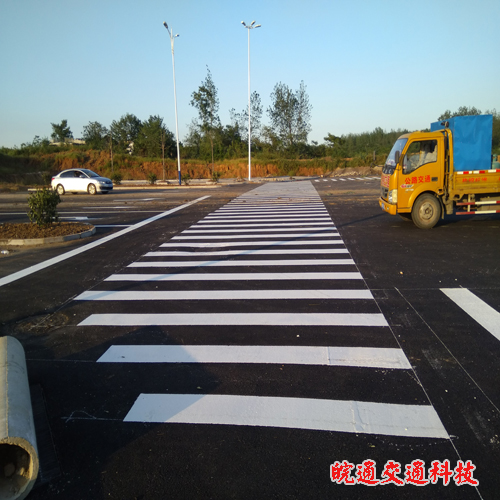 来安县环城西路道路划线