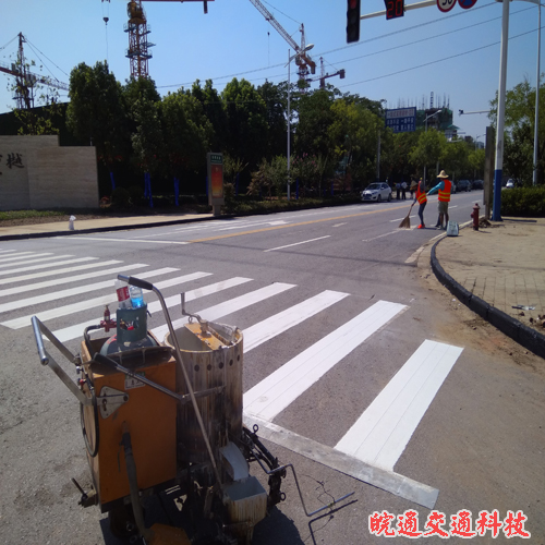 祥生小區(qū)門前道路劃線