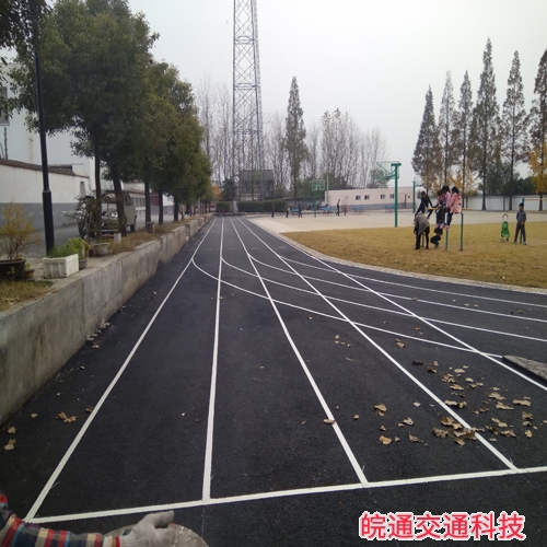 來安縣獨(dú)山中心小學(xué)操場劃線施工