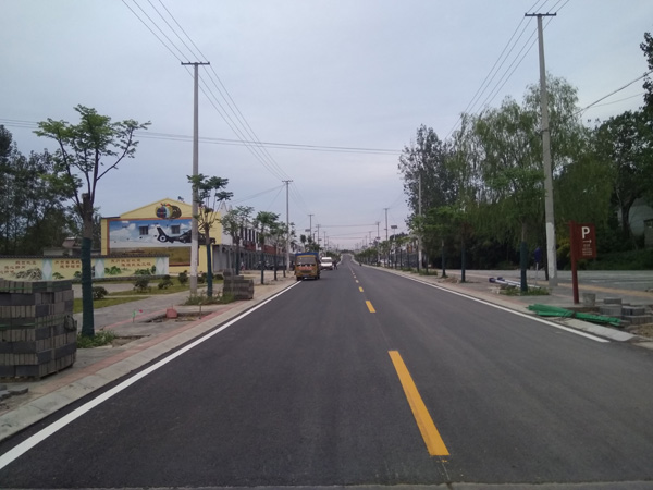 軍旅小鎮(zhèn)-三界道路標(biāo)線施工