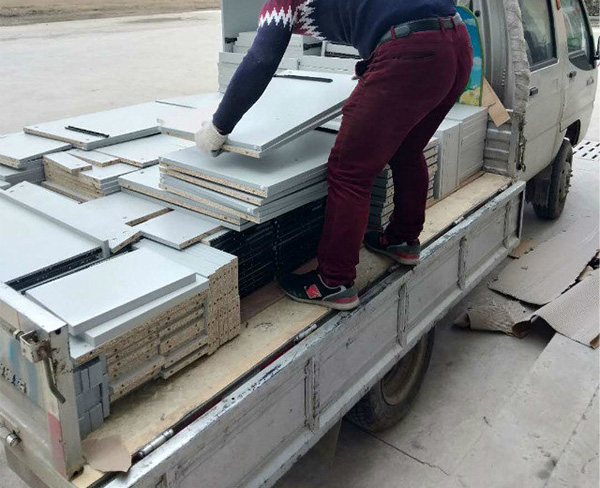 马鞍山姥桥中学小学微机房电脑桌