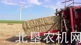 芬特拖拉机配自由人1592打捆机作业