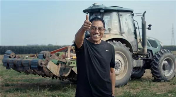 智能农机导航让作业效率跑出加速度，助“老师傅”变身新农人