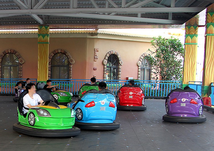 不同类型碰碰车对比 - 电瓶碰碰车