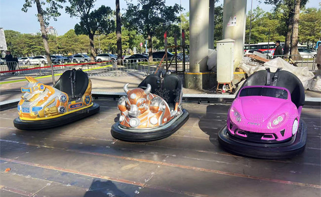 碰碰车.jpg 展会回顾丨金博游艺第17届中山游博会-碰碰车.jpg