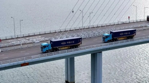 深港线上的新体验：听听“绿运通”首批司机怎么说